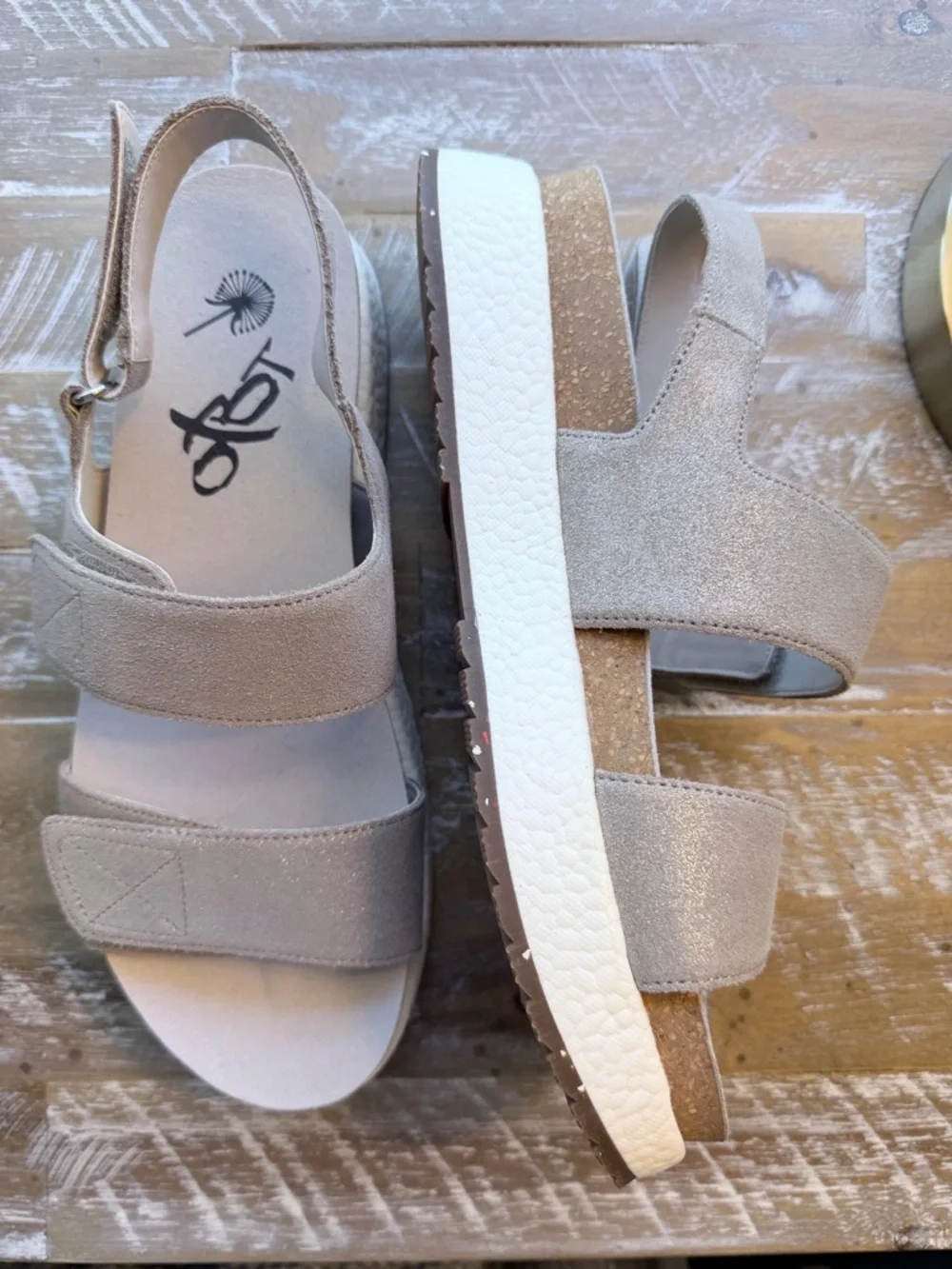 OTBT sparkling taupe